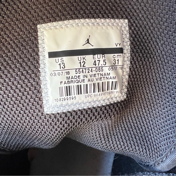 2018 AirJordan 1 mid Multicolor Sneakers 554724-065 - Picture 9 of 14